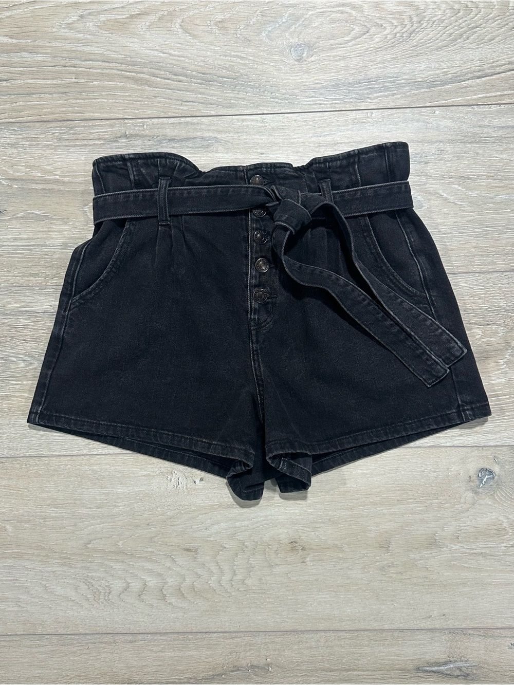 American Eagle Paperbag Waist Denim Shorts Black Wash Tie Belt Size 6